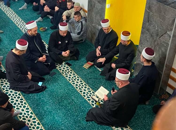 U Lugovima održan centralni mevlud povodom Lejletul-berata