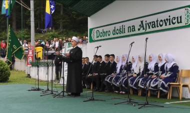 Ajvatovica - Obračanje Reisu-l-uleme Huseina ef. Kavazovića