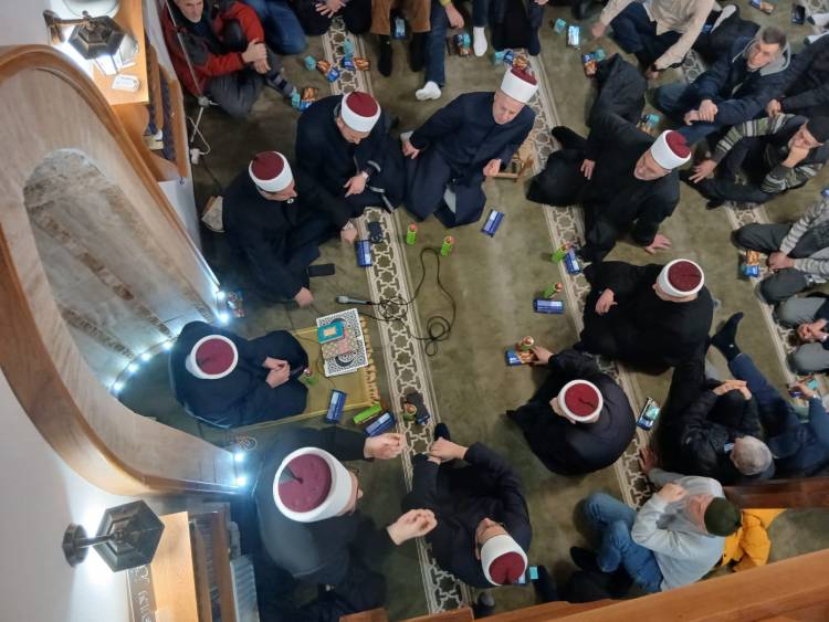 U Putišu (Stara džamija) održan centralni mevlud povodom Lejletul Mi'radža