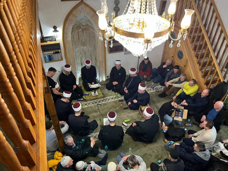 U Putišu (Stara džamija) održan centralni mevlud povodom Lejletul Mi'radža